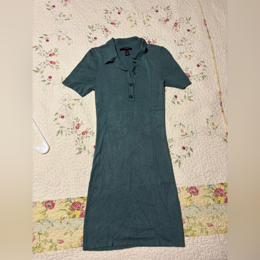 Dresses - Picture 4 of 7